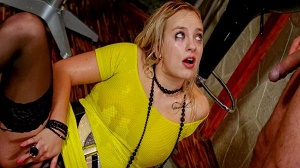 Fully Clothed Pissing – Golden Shower That Lovely Yellow Flower