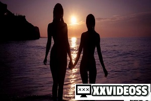 Lilu Moon & Honour May – Sea sand and outdoor sex at sunrise
