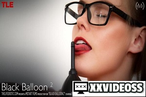 Paulina – Black Balloon 2