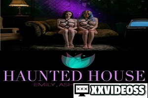 Emily Bloom, Ashleyy & Cali – Haunted House Video