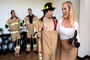 Red-Hot Calendar Shoot – Brandi Love