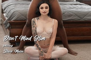 Stevie Moon – Don’t Mind Him