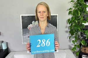 Czech Sex Casting – She likes to show off – E286