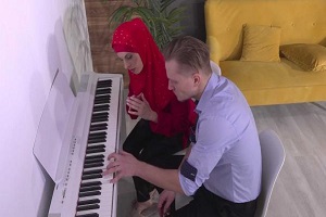 Deborah Bum – She fucks better than she plays the piano – E299