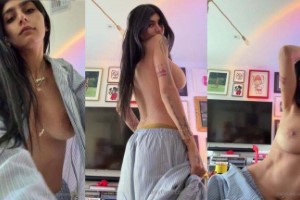 Mia Khalifa Naked Dance On BLEACH Music