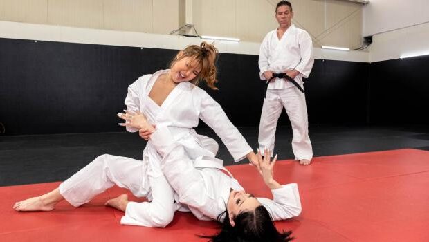 Jazmin Luv & Mina Luxx – Dojo Pussy Slam