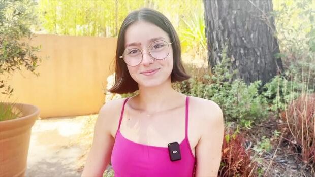 Penelope – Penelope, 19 years old, cosmetics saleswoman in Paris!