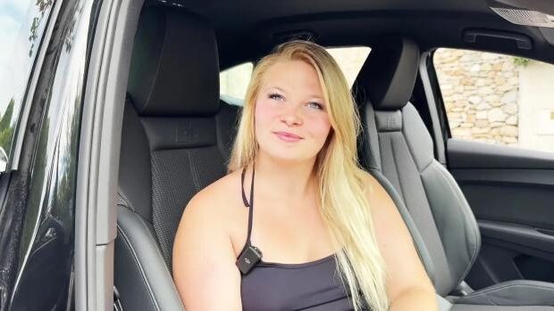 Anissa – Anissa, 22, has just shot her first porn film from Bordeaux!
