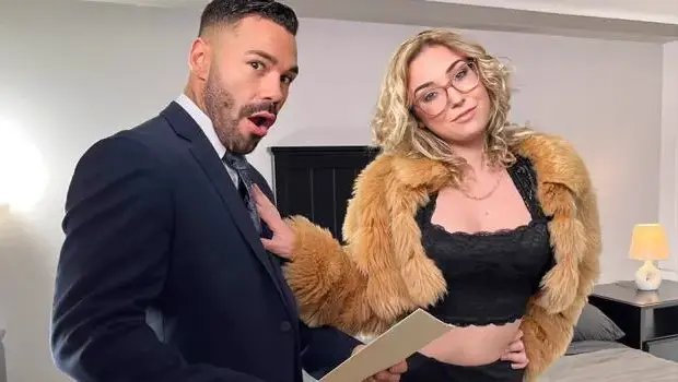 Nicki Hunter – Big Realtor, Tiny Ass