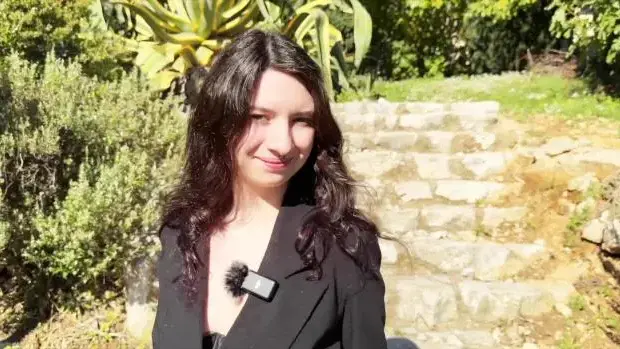 Ayori – Ayori, 21 years old, from Poitiers!