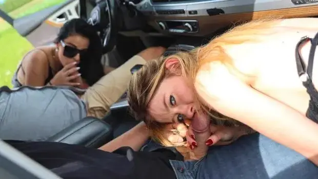 Sofina Amrez & Bibia Luna – Girls raw foursome