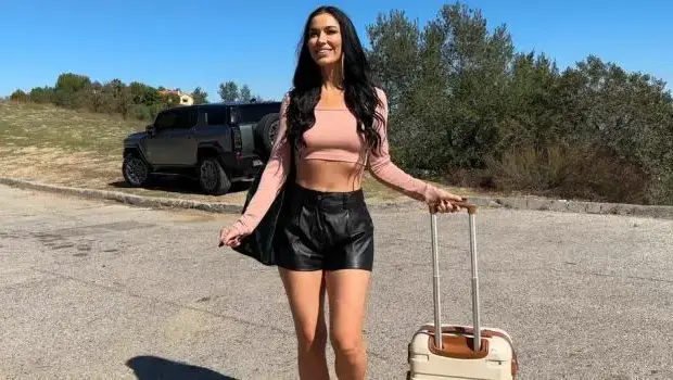 Venus Valencia – Venus Valencia Meets Her New Roommate, Porn Dude