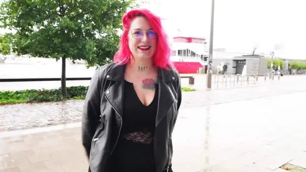 Watch: Lody – Lody, 35 years old, from Bordeaux!