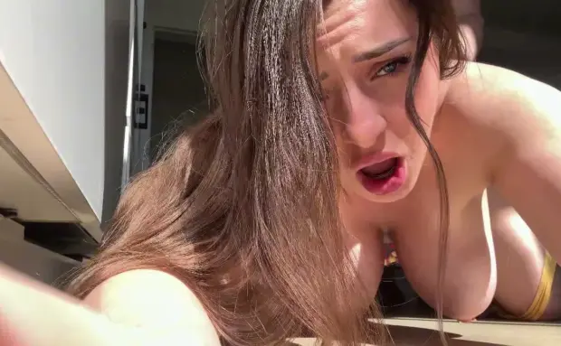 Luna Doll – Horny Busty Curvy Wife Fucks In Kitchen 4K OnlyFans Scene