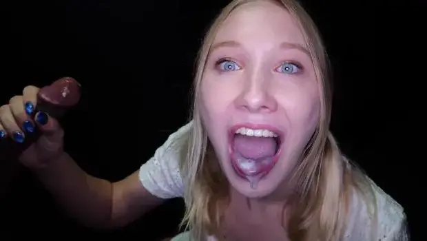 Mckenna Lynn – Mckenna Lynn First Gloryhole