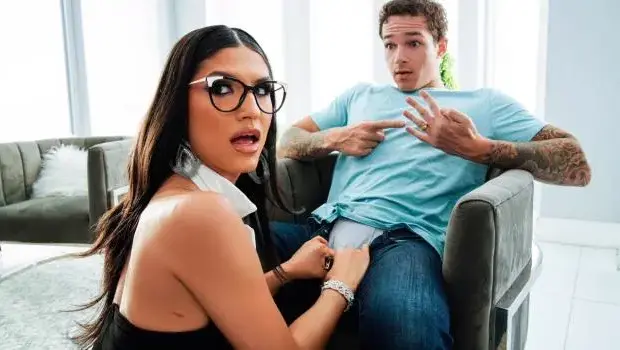 Zariah Aura – One Night Stand Needs More