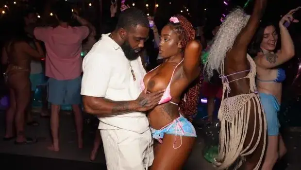 Ceceswetdreams – In Too Deep