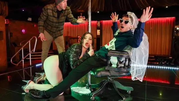 Luna Doll – The Stag