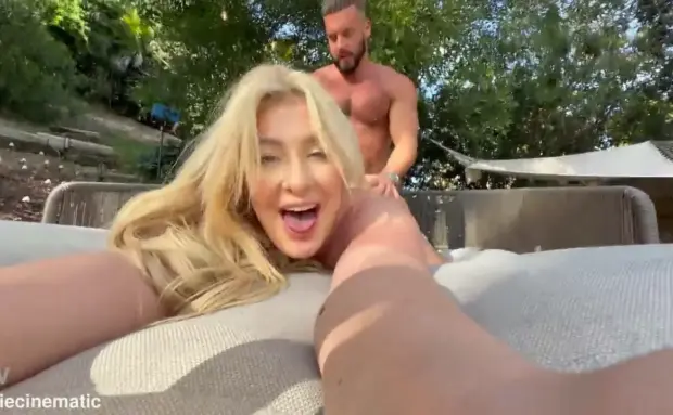 Sophia Isabella – Sucking My Huge Cock POV Outdoor Poolside OnlyFans Leak