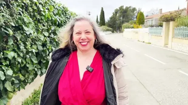 Jeny – Jeny, 47 years old, saleswoman in Rouen!