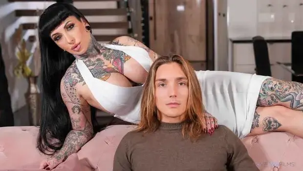 Jessie Lee – Make Up Massage