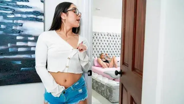 Lilly Bell & Madison Wilde – My Roomies Asmr Session – S14:E1