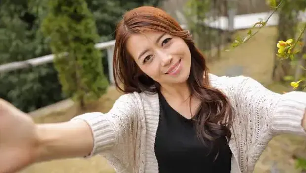 Maki Hojo – Public Naughtiness With Horny Idol Maki Hojo