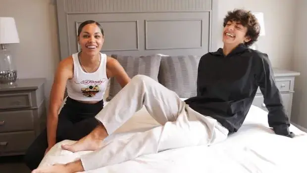 Sienna Harper – College Freshman Ty Young Drills 28-Year-Old MILF Sienna Harper’s Tight Holes with His Young Cock!