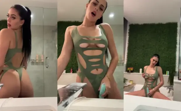 Camilla Araujo – Getting Wet Solo In Toilet OnlyFans PPV Leak