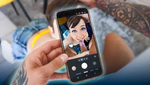 Jade Valentine – “But I’m a Daddy’s Girl” Jade’s ‘Secret Admirer’ Gets To Watch the Fun