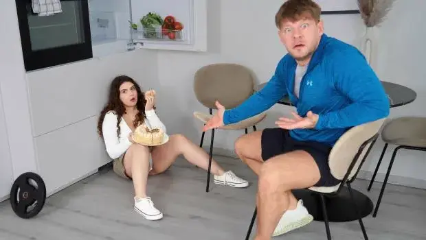 Rose Noir – New Diet: Trainer’s Cock