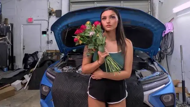 Alexa Jo – Lexa Jo’s Roadside Extra Service