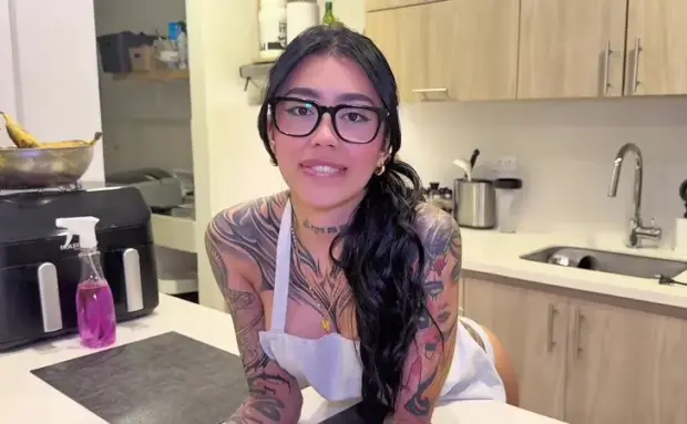 Xspidergirl – Lusty Maid Takes Boss Cock