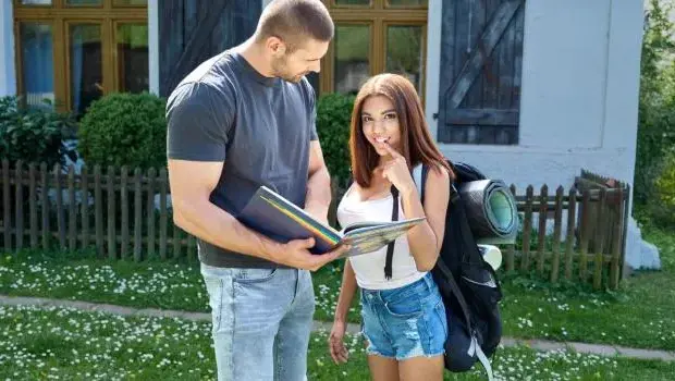 Raya Velvet – Guide To Her Pussy