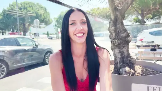 Louna – Louna, 28 years old, from Marseille!